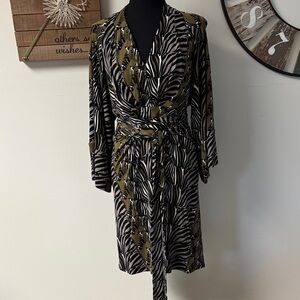 Ladies sz 10 Banana Republic Issa London zebra print Kimono style dress NWOT